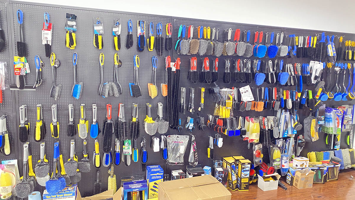 Winking Home showroom — automotive and household cleaning brush range